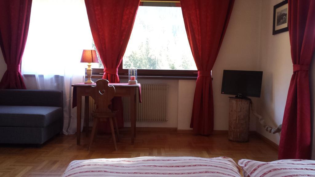 Casa Monteggia Dobbiaco Bilik gambar
