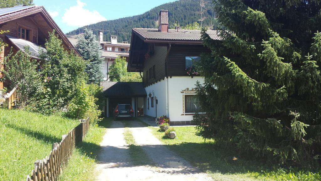 Casa Monteggia Dobbiaco Luaran gambar